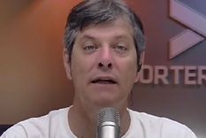 El conductor respondió de manera polémica a las consultas de los cronistas.