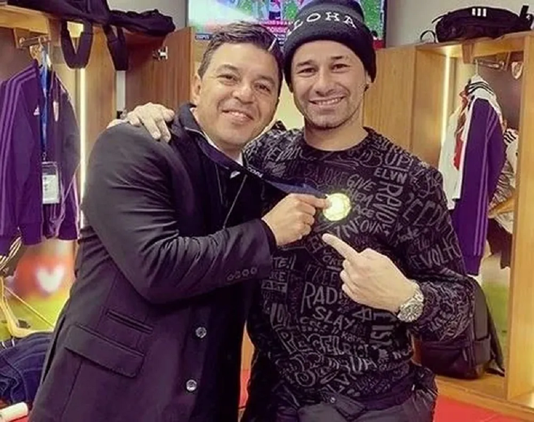 El uruguayo le dedicó un post al DT.