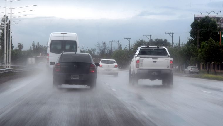 El SMN advierte por tormentas y viento Foto: ALF PONCE MERCADO / MDZ