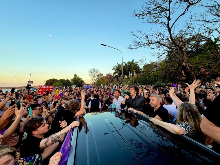 Javier Milei continúa de campaña en las provincias