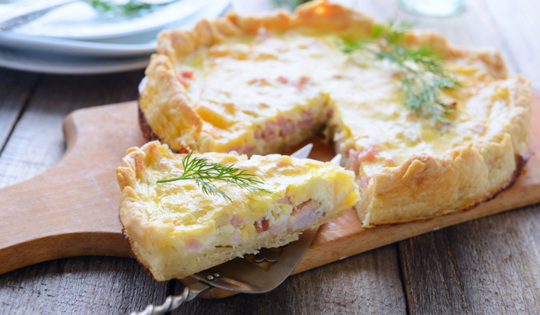 Receta de tarta de jamón y queso. Receta de tarta de jamón y queso.