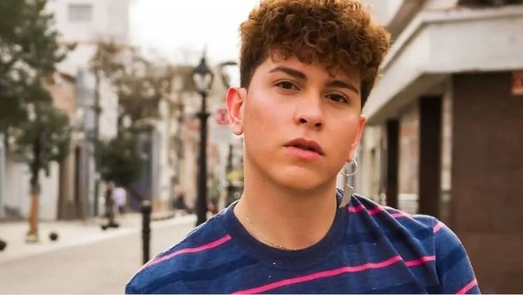 Roberto Tito Costilla es bailarín de bachata y fue golpeado por vecinos homofóbicos