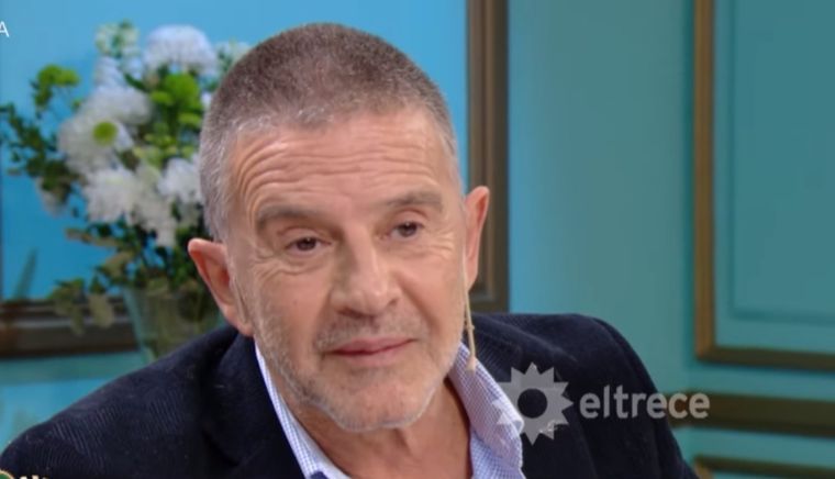 Osvaldo Laport recordó a su madre en la mesa de Juana Viale.