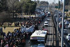 El piquete en el Acceso Este se está realizando desde las 9:30 Foto: ALF PONCE MERCADO / MDZ