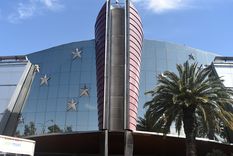 El Mendoza Plaza Shopping seguirá abierto en el día del empleado de comercio. El Mendoza Plaza Shopping seguirá abierto en el día del empleado de comercio.