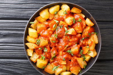 MDZol | Patatas bravas: una de las recetas que nos ofrece la cocina española