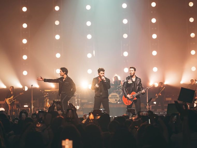 El Movistar Arena de Villa Crespo volverá a vibrar con la energía de la "Jonamanía". El Movistar Arena de Villa Crespo volverá a vibrar con la energía de la "Jonamanía".