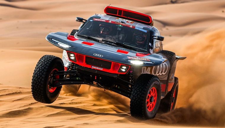 Carlos Sainz domina la primera parte de la extensa especial. Foto: @CSainz_oficial