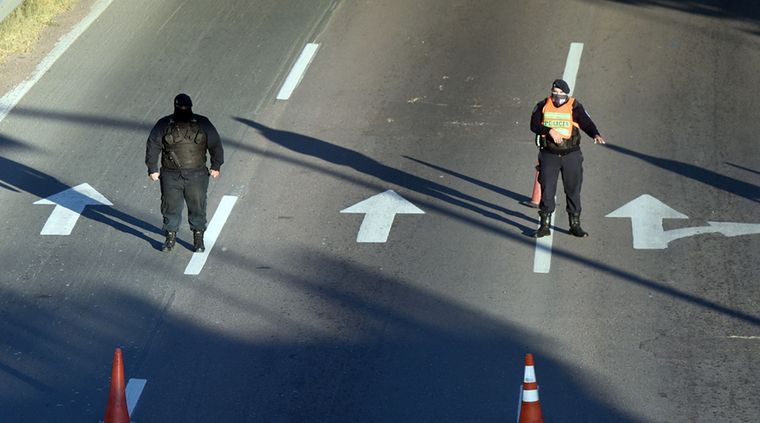 Las restricciones de circulación existentes se van a mantener. Foto: ALF PONCE MERCADO / MDZ