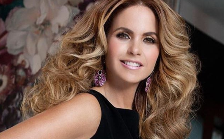 Lucero habló sobre el accidente que sufrió su hija Lucerito minutos antes de su debut en la obra musical El Mago.