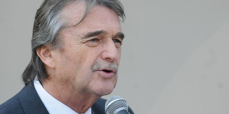 El ministro de Salud sigue sin pagar tratamientos de hemodiálisis. Foto: Pachy Reynoso/MDZ