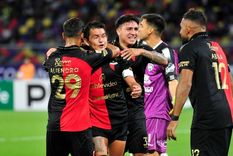 La Pulga festeja su gol. Foto: Télam La Pulga festeja su gol. Foto: Télam