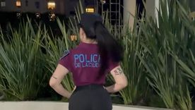 Pasaron a disponibilidad a policía tiktoker hot que hacía videos luciendo su uniforme de la Policía de la Ciudad.
