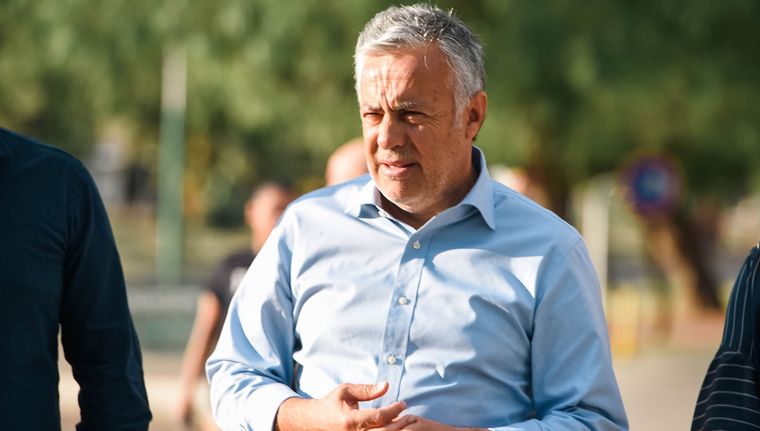 El gobernador Alfredo Cornejo decidió descontar el día a los que se sumen al paro Foto: Santiago Tagua/MDZ