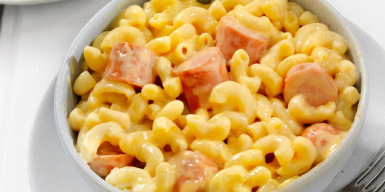 Macarrones con queso y salchichas Foto: cookpad