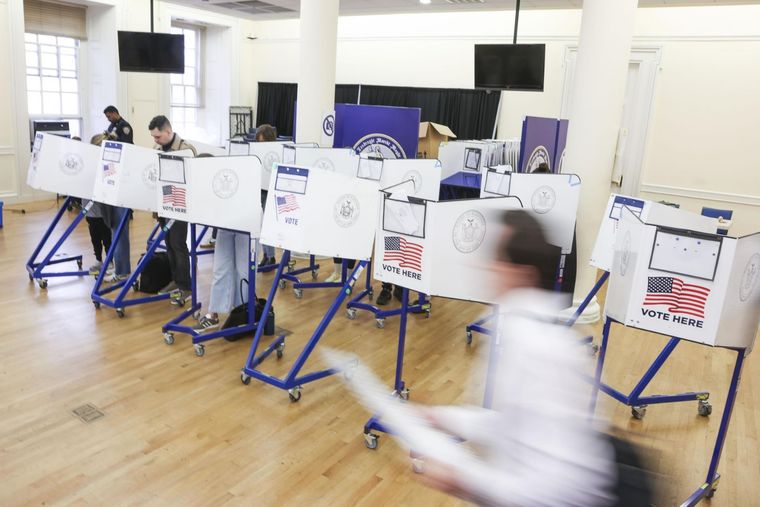 Millones de norteamericanos van a las urnas este martes. Foto: EFE