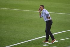 pizzi rescato solo una cuestion en su debut con derrota pizzi rescato solo una cuestion en su debut con derrota