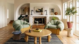 Combinación de curvs con colores interiores, una de las 14 tendencias para 2025. Foto: Ori Harpaz. Diseño de LALA Reimagined