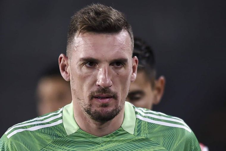 Armani es duda para el debut de River. Armani es duda para el debut de River.