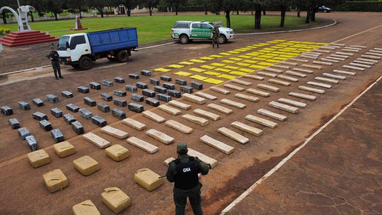 Gendarmería detiene un camión con más de 1.999 kilos de marihuana Foto: Gendarmería Nacional Argentina