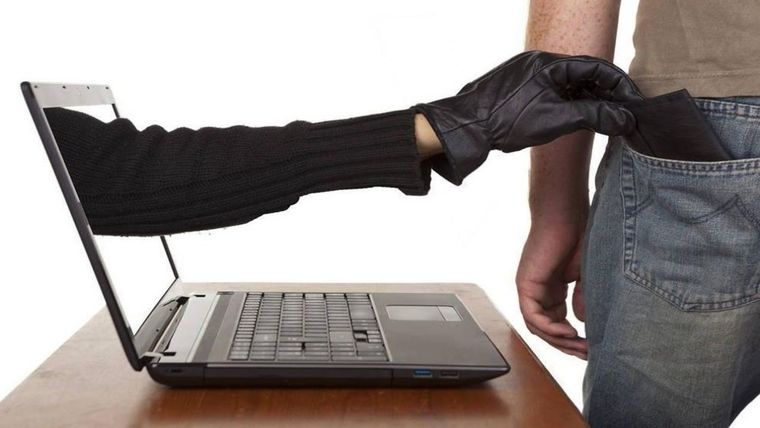 Muchos hombres fueron estafados luego de tener contacto con mujeres en redes sociales. Foto: Gentileza: mdzol.com
