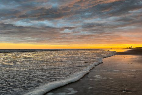 Los pueblos de la costa atlántica argentina guardan playas amplias y tranquilidad de verano. Los pueblos de la costa atlántica argentina guardan playas amplias y tranquilidad de verano.