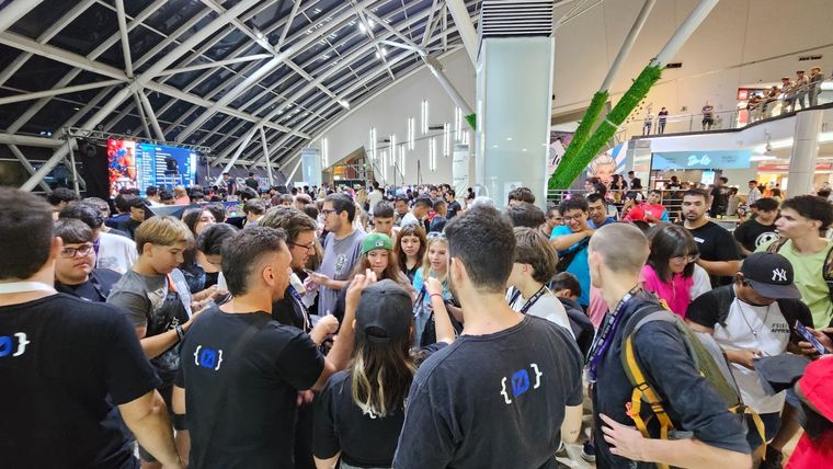 Se espera gran concurrencia de público para el Underc0deDay en el espacio Arizu.