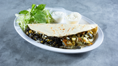 La receta de quesadillas de huitlacoche es una de las pocas en el mundo que utiliza un hongo del maíz como ingrediente principal, considerado un manjar gourmet en varios países.