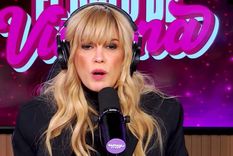 La polémica periodista no dudó en criticar filosamente a su colega. Foto: captura de video Carnaval Stream. La polémica periodista no dudó en criticar filosamente a su colega. Foto: captura de video Carnaval Stream.