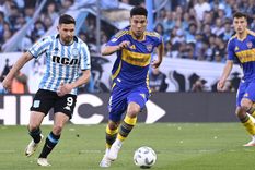 Pol Fernández custodia la pelota ante la marca de Maravilla Martínez. Foto: FotoBaires Pol Fernández custodia la pelota ante la marca de Maravilla Martínez. Foto: FotoBaires
