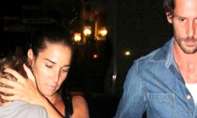 Juana Viale, junto a Manguera Valenzuela y su hijo Silvestre, cuando era niño El adolescente tiene 14 años y no es muy amigo de las cámaras