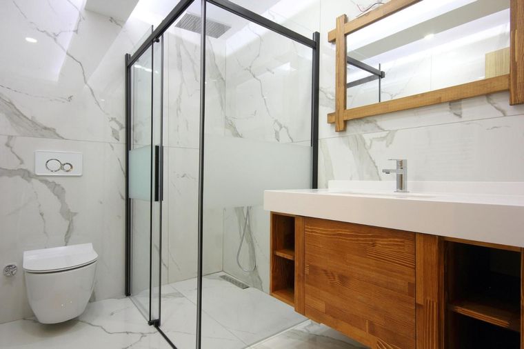 Conoce el método para dejar tu mampara de baño reluciente Foto: Shutterstock