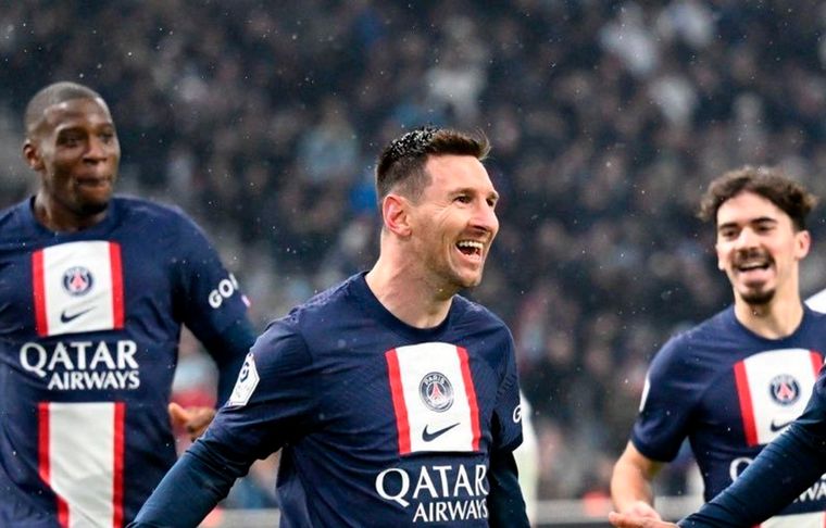 Lionel Messi El crack argentino marcó su gol número 700 a nivel clubes.