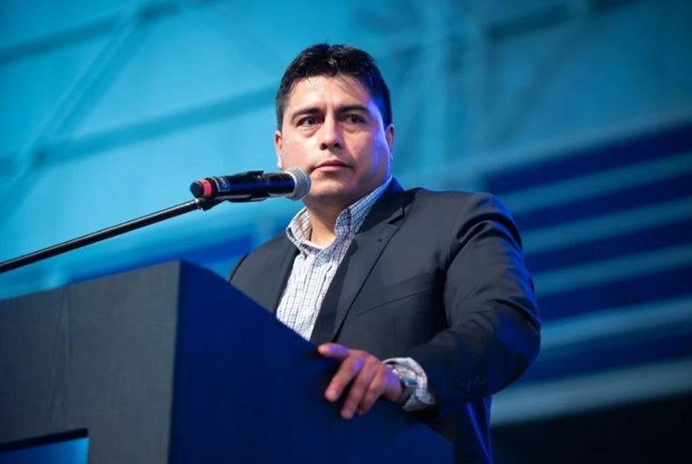 El gobernador de Santa Cruz, Claudio Vidal, protagonizó un nuevo cruce con el Poder Judicial de su provincia. El gobernador de Santa Cruz, Claudio Vidal, protagonizó un nuevo cruce con el Poder Judicial de su provincia.