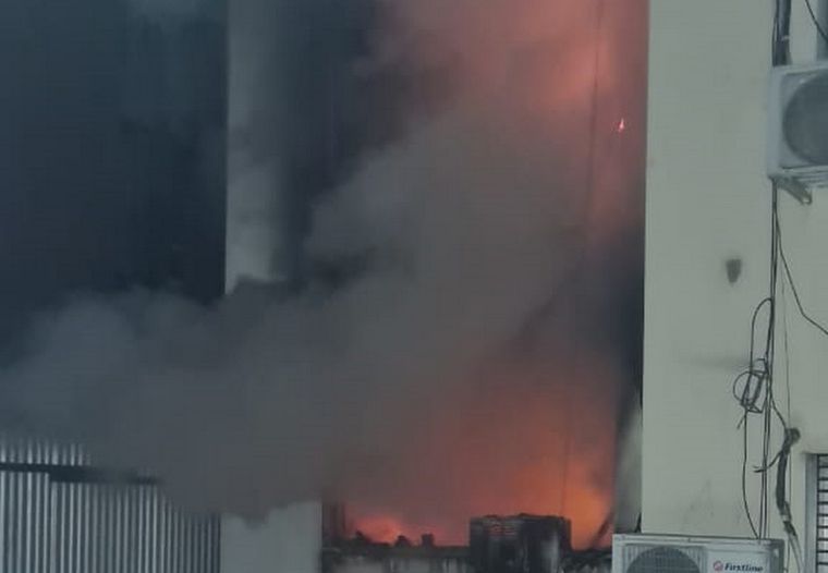 Imputaron a la inquilina del departamento donde se desató el incendio fatal en la ciudad de Córdoba. Foto: Policía de la Provincia de Córdoba