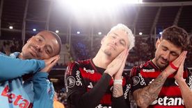 La burla de los uruguayos del Flamengo a Gastón Martirena tras eliminar a Racing y clasificarse a la final. Foto: @Flamengo La burla de los uruguayos del Flamengo a Gastón Martirena tras eliminar a Racing y clasificarse a la final. Foto: @Flamengo