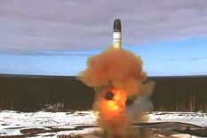 Lanzamiento del Sarmat desde el cosmódromo de Plesetsk. Foto: RUSSIAN DEFENCE MINISTRY VIA REUTERS