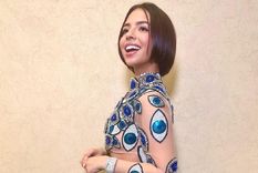 El imperio de negocios de Ángela Aguilar que se aleja de la música Con 19 años la muchacha no solo es una estrella de la música, sino que también tiene una línea de perfumes. Foto: Instagram @angela_aguilar_