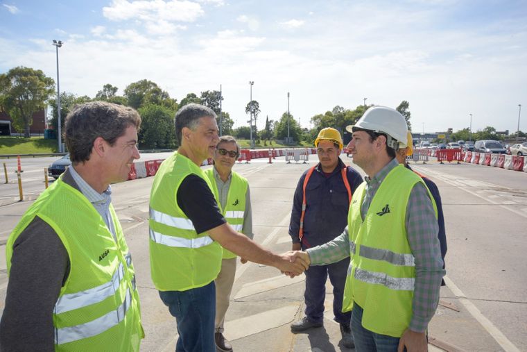 Una de las principales autopistas de ingreso a la Ciudad estará completamente cerrada este sábado. Se esperan desvíos y demoras. Foto: Télam