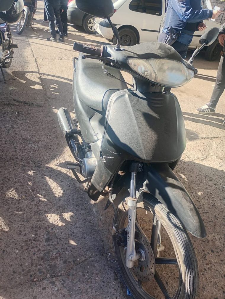 Los operativos policiales permitieron retener 20 motocicletas y un automóvil Los operativos policiales permitieron retener 20 motocicletas y un automóvil