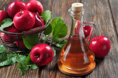 MDZol | El vinagre de manzana se destaca por sus múltiples propiedades beneficiosas para la salud, te contamos mitos y verdades de este producto Foto: One Green Planet