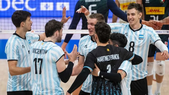 Argentina cayó 3-1 frente a Italia en el cierre del primer weekend de la Liga de las Naciones de vóley. Argentina cayó 3-1 frente a Italia en el cierre del primer weekend de la Liga de las Naciones de vóley.