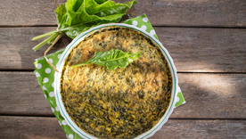 Receta económica de tortilla de acelga para toda la familia.