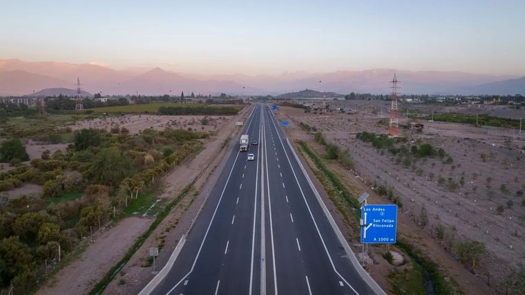 Tramo de la Autopista Los Andes Ruta 60CH Tramo de la Autopista Los Andes Ruta 60CH Foto: https://www.autopistalosandes.cl/
