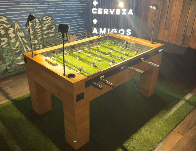 El metegol puede ser de madera, hierro y las figuras son impresiones en 3D.