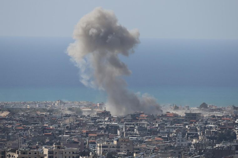Israel atacó una zona residencial en el Líbano. Israel atacó una zona residencial en el Líbano.