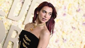 Dua Lipa tuvo un impensado percance con su vestido para los Globos de Oro.