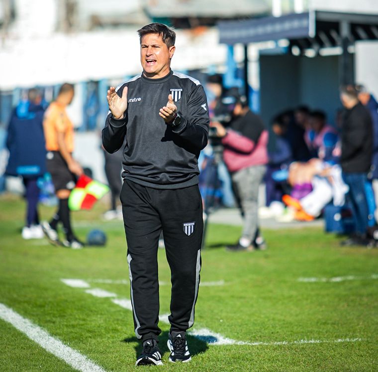Ezequiel Medrán, el DT de Gimnasia. Ezequiel Medrán, el DT de Gimnasia. 