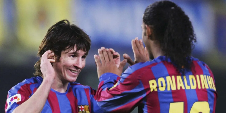 Los futbolistas compartieron con la camiseta del Culé.