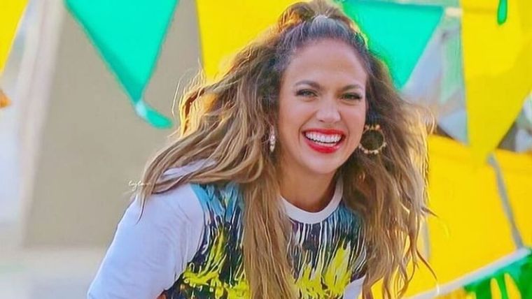 Jennifer López impone un nuevo cambio de imagen para billar en este 2021